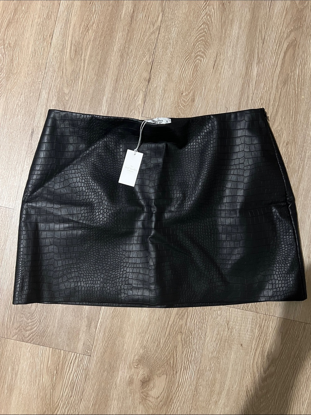 The A&F Scarlett Vegan Leather
Mini Skort